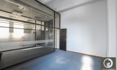 Oficina amplia en alquiler y venta Categoría Microcentro