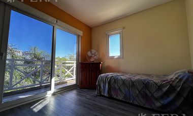 Venta de casa de 4 ambientes con piscina en Nuevo Quilmes- Quilmes