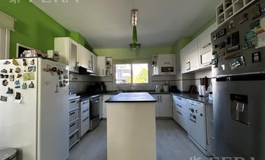 Venta de casa de 4 ambientes con piscina en Nuevo Quilmes- Quilmes