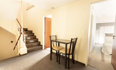 VENTA CASA 5 AMB 307 M2 COCHERA 2 AUTOS PATIO VALENTIN ALSINA LANUS