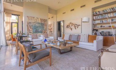 Casa con 4 dormitorios en venta en EL GOLF