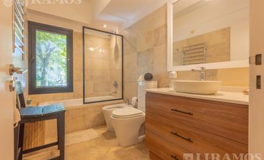 Casa con 4 dormitorios en venta en EL GOLF