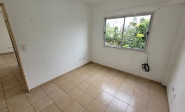 Departamento dos ambientes - Morón