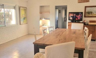 Venta casa en con PILETA Plottier