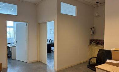 Venta y Alquiler Oficina 3 Amb Estación Pilará, Pilará
