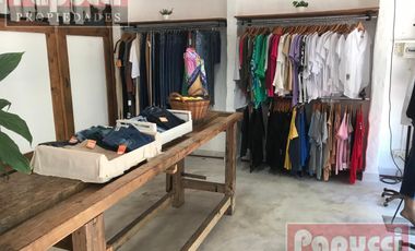 Local en  VENTA a metros de calle Constitucion