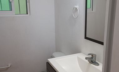 SE RENTA CASA EN FRACCIONAMIENTO CERRADO