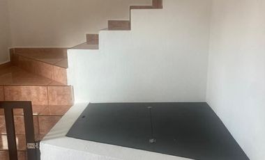 SE RENTA CASA EN FRACCIONAMIENTO CERRADO