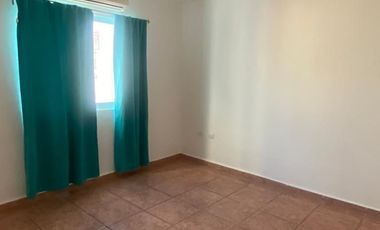 SE RENTA CASA EN FRACCIONAMIENTO CERRADO