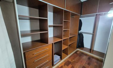 Hermosa Casa en Alquiler con 3 dormitorios y cochera en Banfield Este