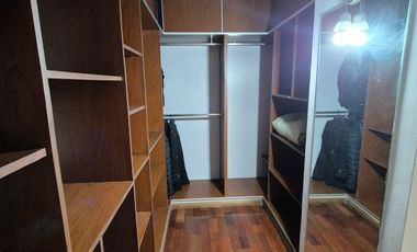 Hermosa Casa en Alquiler con 3 dormitorios y cochera en Banfield Este