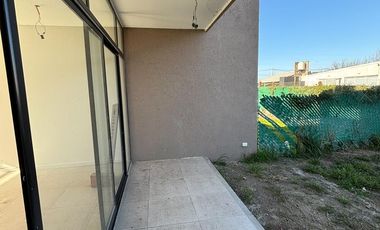Casa 2 Dormitorios con jardín - Sarmiento 900 - Estancia Las Moras - Ricardone | Venta
