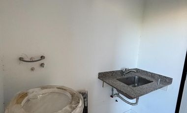 Casa 2 Dormitorios con jardín - Sarmiento 900 - Estancia Las Moras - Ricardone | Venta