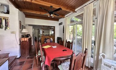 Venta casa 4 ambientes con piscina y cochera en Country Club El Carmen