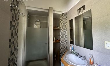 Venta casa 4 ambientes con piscina y cochera en Country Club El Carmen