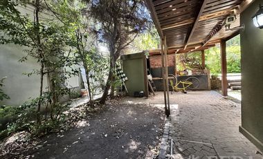 Venta casa 4 ambientes con piscina y cochera en Country Club El Carmen