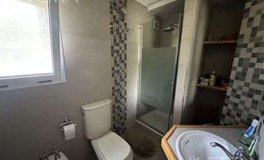 Venta casa 4 ambientes con piscina y cochera en Country Club El Carmen