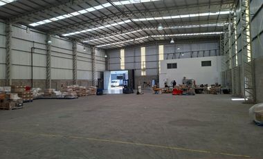 Alquiler Galpon 1.080 m2 en Complejo de depositos con seguridad - Pacheco - 2 modulos disponibles