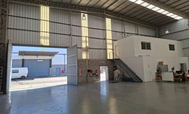 Alquiler Galpon 1.080 m2 en Complejo de depositos con seguridad - Pacheco - 2 modulos disponibles