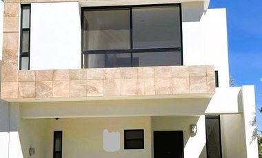 CASA EN RENTA EN LOMAS III