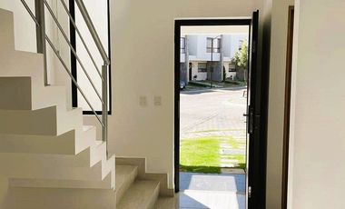 CASA EN RENTA EN LOMAS III