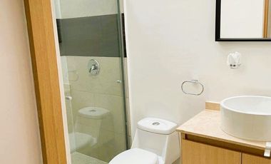 CASA EN RENTA EN LOMAS III