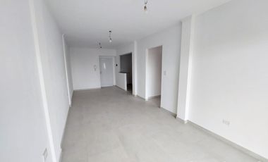 DEPARTAMENTO 2 AMBIENTES CON BALCON EN CASEROS