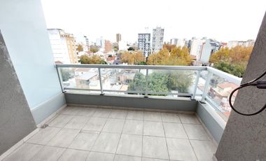 DEPARTAMENTO 2 AMBIENTES CON BALCON EN CASEROS