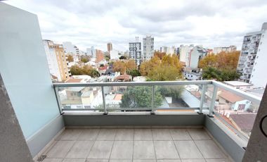 DEPARTAMENTO 2 AMBIENTES CON BALCON EN CASEROS