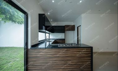 Casa en Renta Privada El Yerbaniz, Santiago Nuevo León