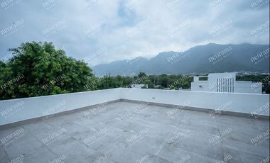 Casa en Renta Privada El Yerbaniz, Santiago Nuevo León
