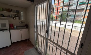 Rio de Janeiro 200, 2 Casas unidas, en lote propio, Almagro
