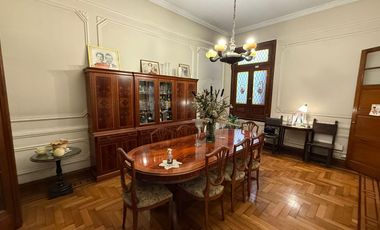 Rio de Janeiro 200, 2 Casas unidas, en lote propio, Almagro