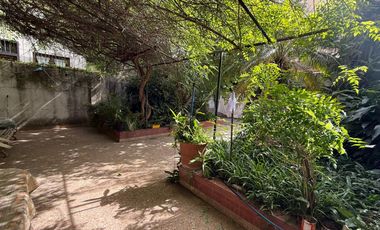 Rio de Janeiro 200, 2 Casas unidas, en lote propio, Almagro