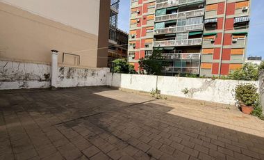 Rio de Janeiro 200, 2 Casas unidas, en lote propio, Almagro
