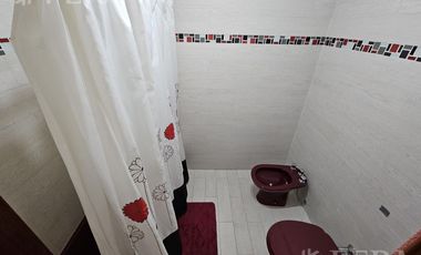 Venta PH 4 ambientes con patio en Wilde