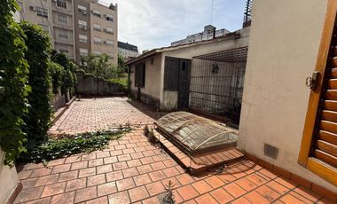 Rio de Janeiro 200, 2 Casas unidas, en lote propio, Caballito
