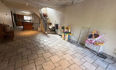 Rio de Janeiro 200, 2 Casas unidas, en lote propio, Caballito