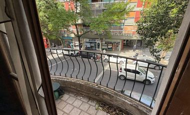 Rio de Janeiro 200, 2 Casas unidas, en lote propio, Caballito