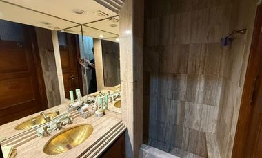 Rio de Janeiro 200, 2 Casas unidas, en lote propio, Caballito