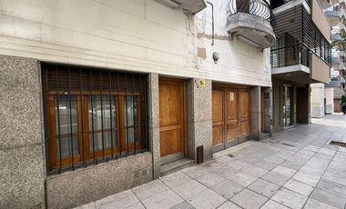 Rio de Janeiro 200, 2 Casas unidas, en lote propio, Caballito