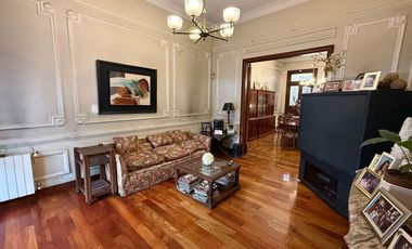 Rio de Janeiro 200, 2 Casas unidas, en lote propio, Caballito