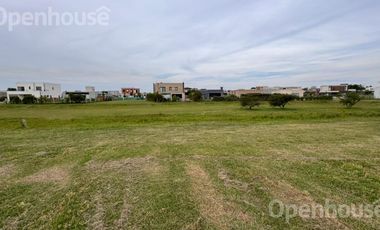 Venta lote en Barrio Santa Lucia