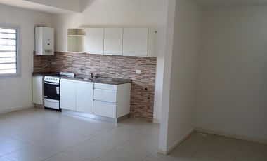 Departamento 2 ambientes con balcon  y cochera en san martin