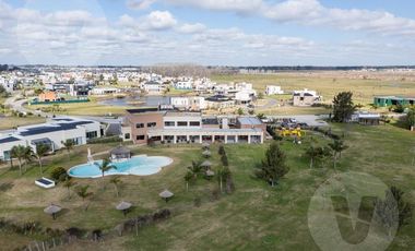 Lotes contiguos a laguna en venta - Barrio La Alameda II, Canning