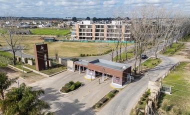 Lotes contiguos a laguna en venta - Barrio La Alameda II, Canning