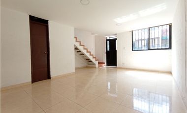 SE ALQUILA CASA EN VILLA DEL PRADO EN PASAJE