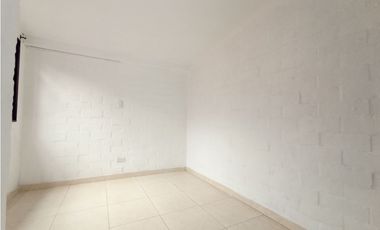 SE ALQUILA CASA EN VILLA DEL PRADO EN PASAJE