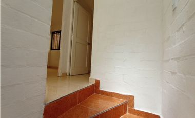 SE ALQUILA CASA EN VILLA DEL PRADO EN PASAJE