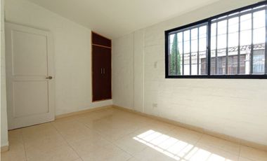 SE ALQUILA CASA EN VILLA DEL PRADO EN PASAJE